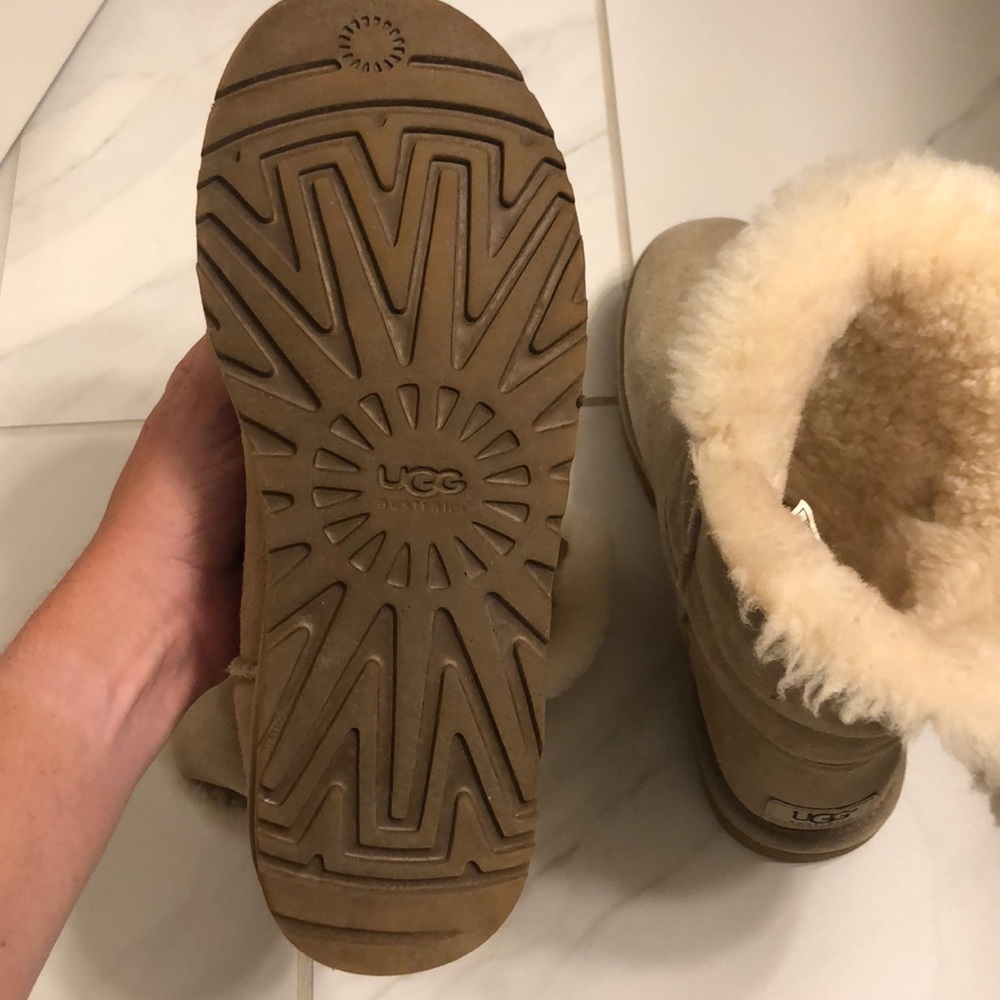 Ugg Bailey Button - image 8